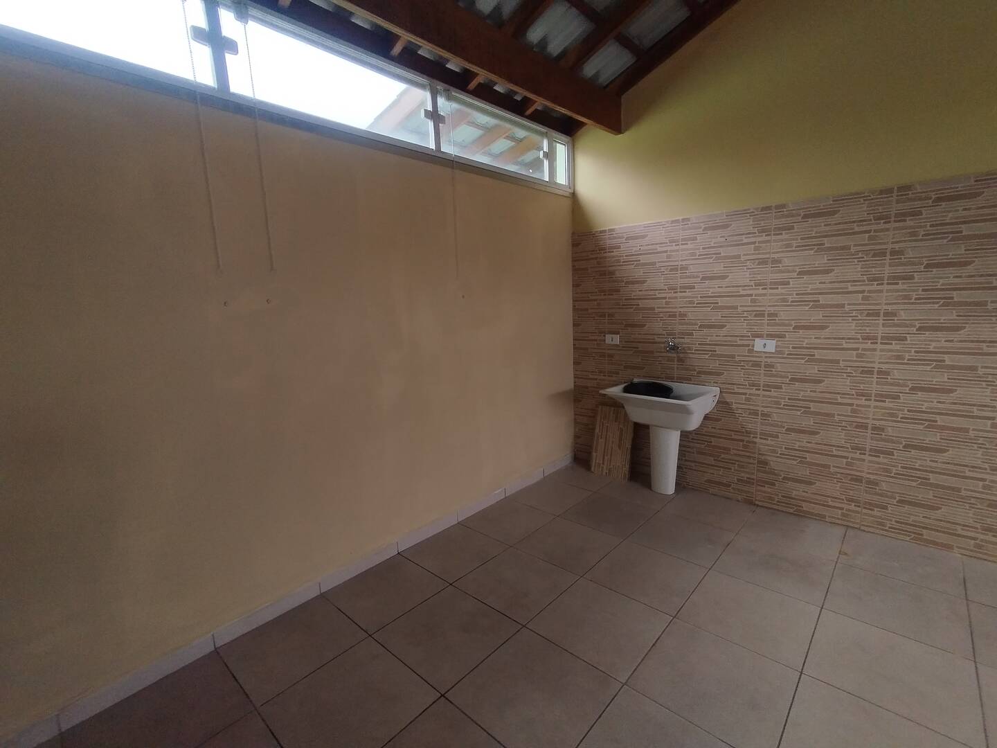 Casa para alugar com 2 quartos, 150m² - Foto 12