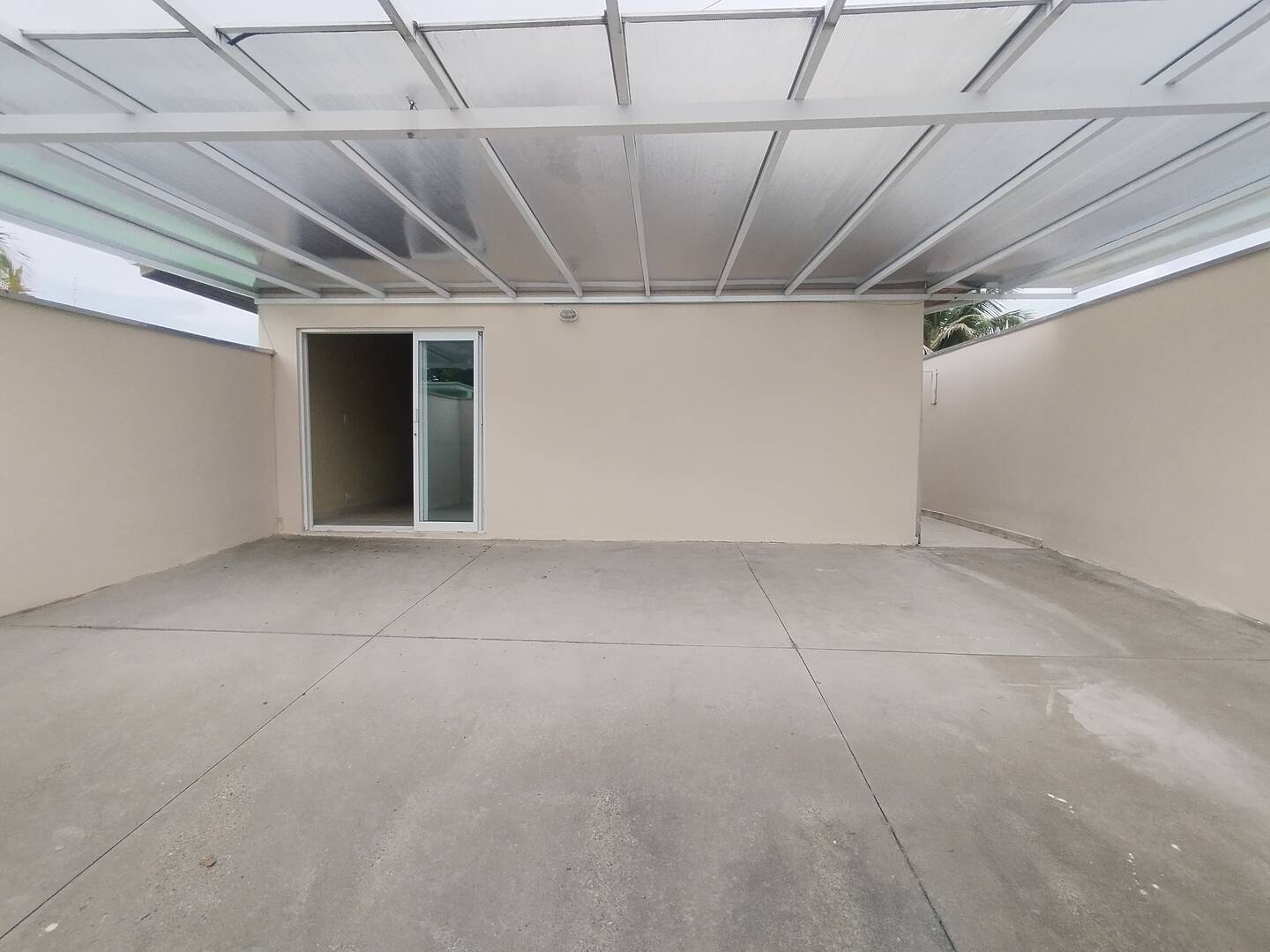 Casa para alugar com 2 quartos, 150m² - Foto 1