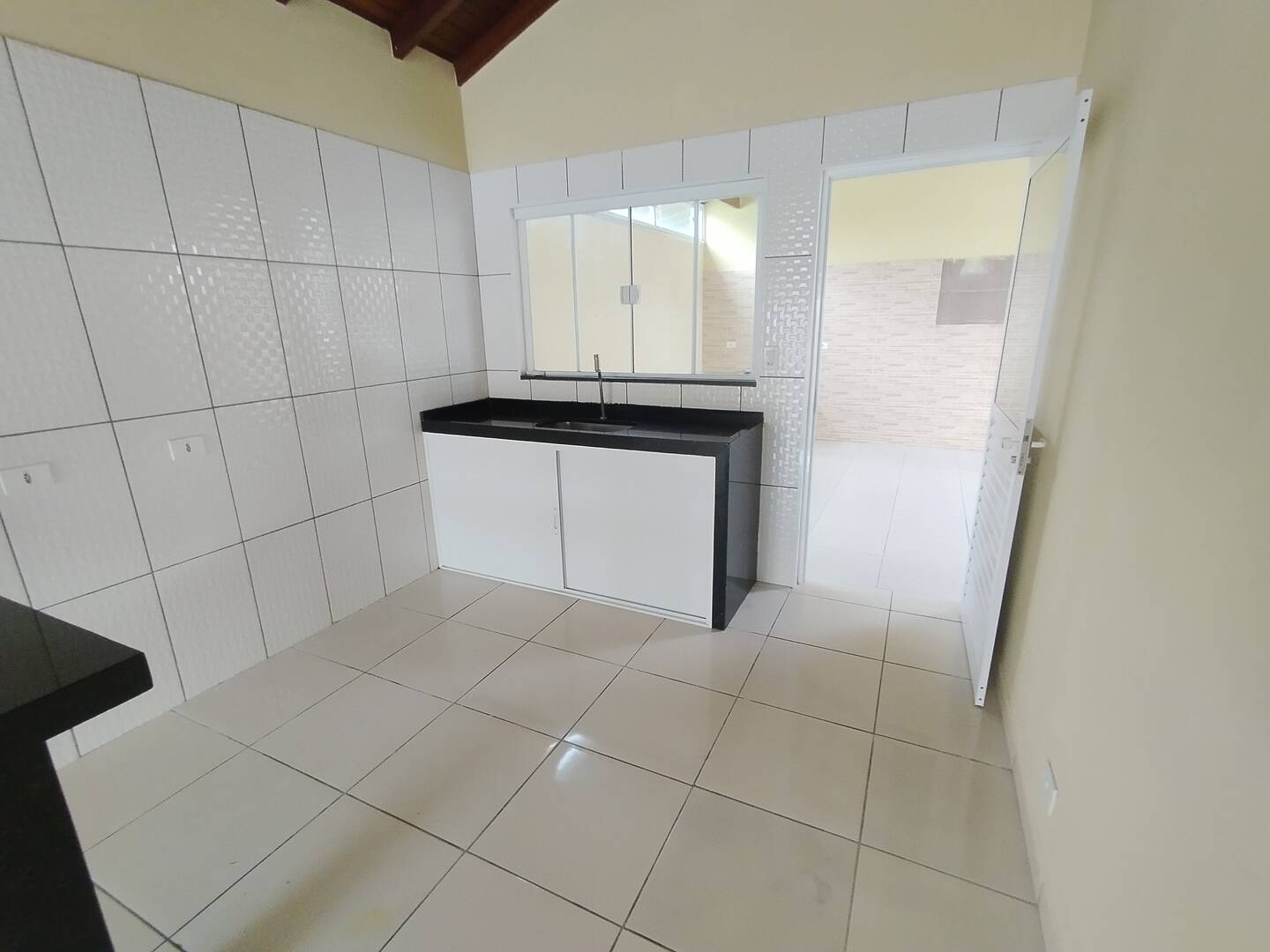 Casa para alugar com 2 quartos, 150m² - Foto 10