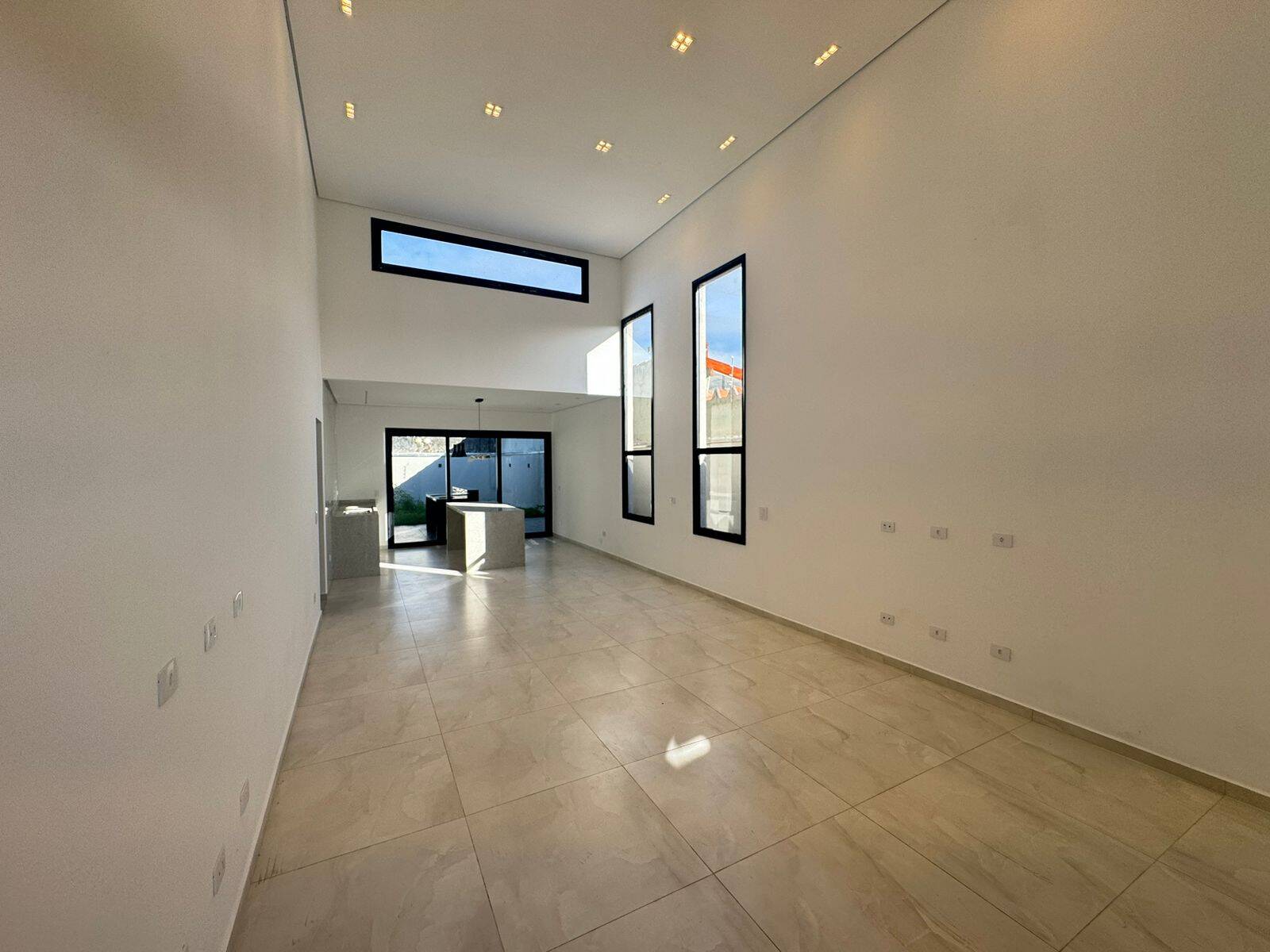 Casa à venda com 3 quartos, 360m² - Foto 5