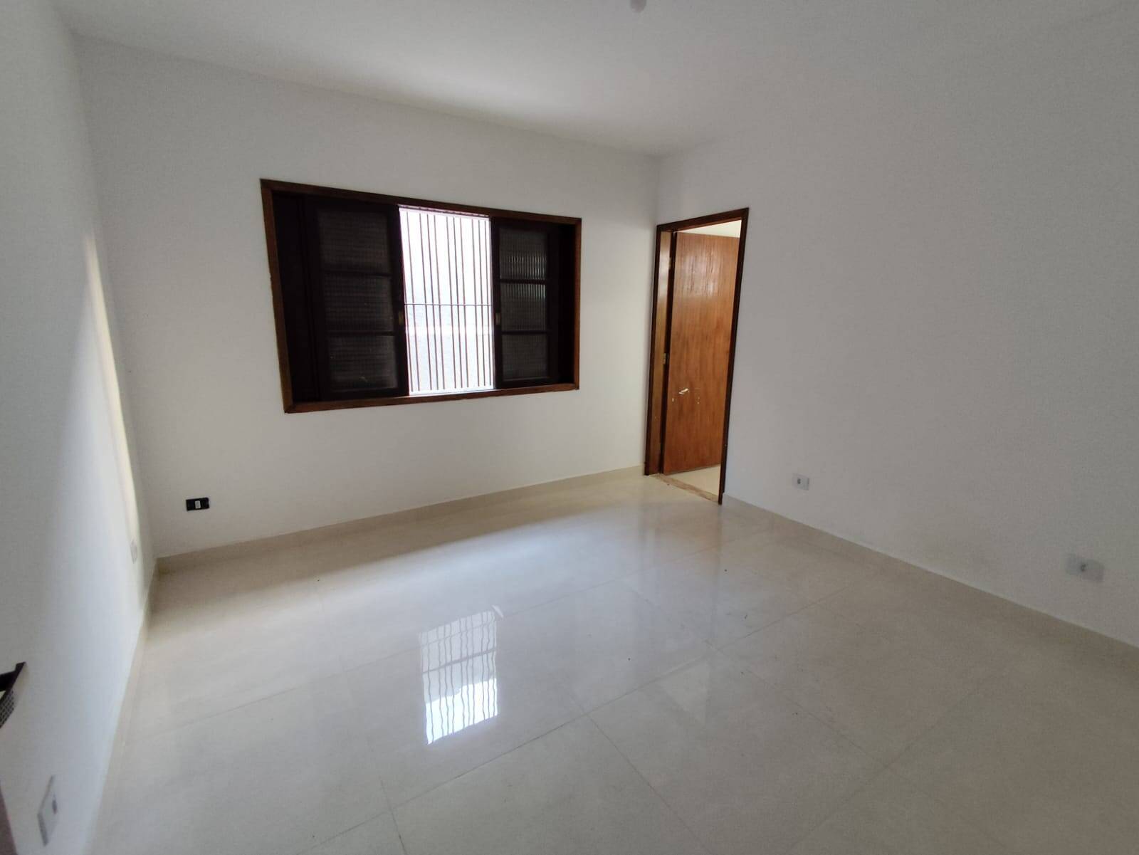 Casa à venda e aluguel com 3 quartos, 322m² - Foto 20