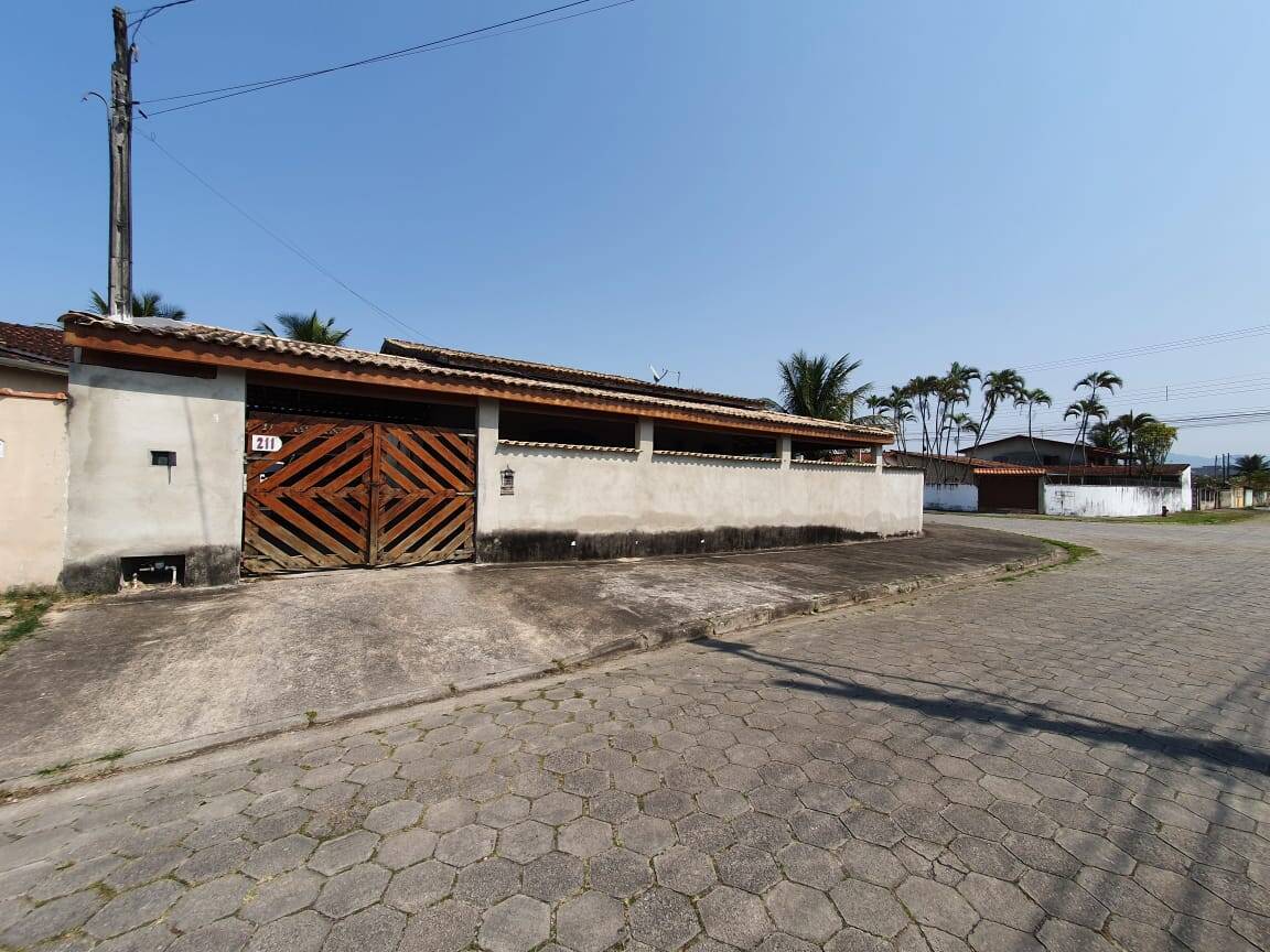 Casa à venda com 3 quartos, 500m² - Foto 1