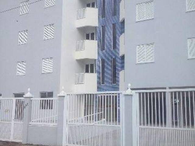 Apartamento para Locação em Caraguatatuba - 1